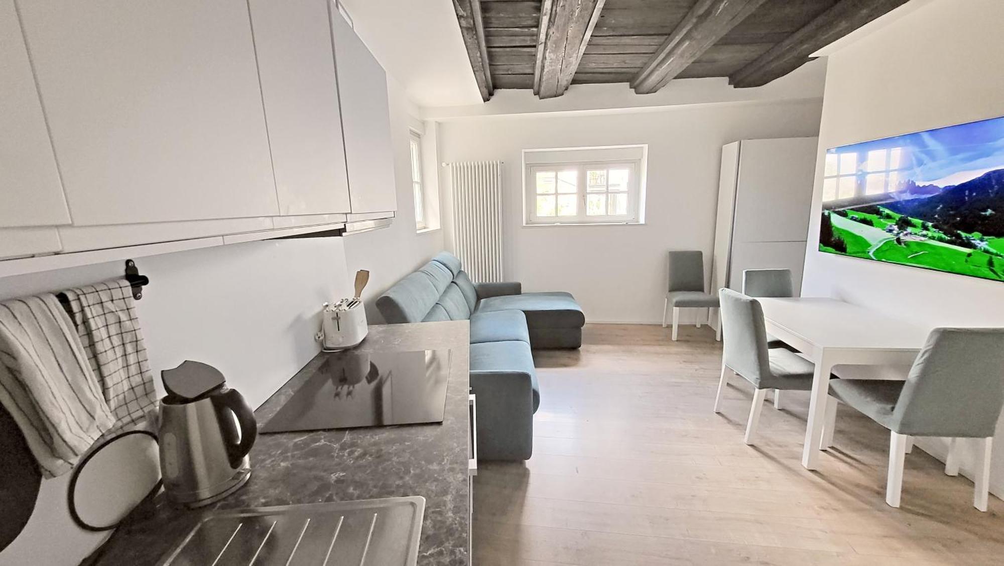 2-Room Apt Central, Mountain View, Wifi Netflix Ac Lift Bolzano Exteriör bild